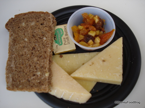 Kerrygold® Cheese Selection: Aged-Irish Cheddar, Dubliner and Ivernia Cheese with Apple Chutney and Brown Bread
