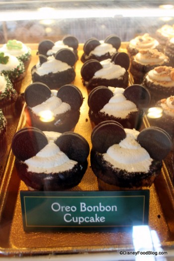 Oreo-Bon-Bon-Cupcake-350x524.jpg