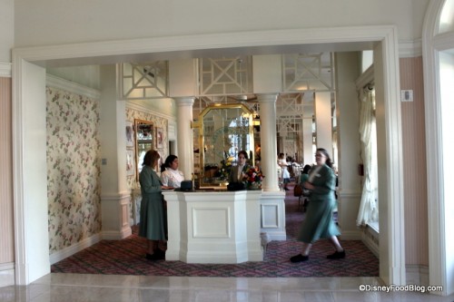 Grand-Floridian-Cafe-Entrance-500x333.jpg