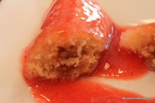Tamal-de-Dulce-guava-tamal-with-strawberry-coulis-500x333.jpg