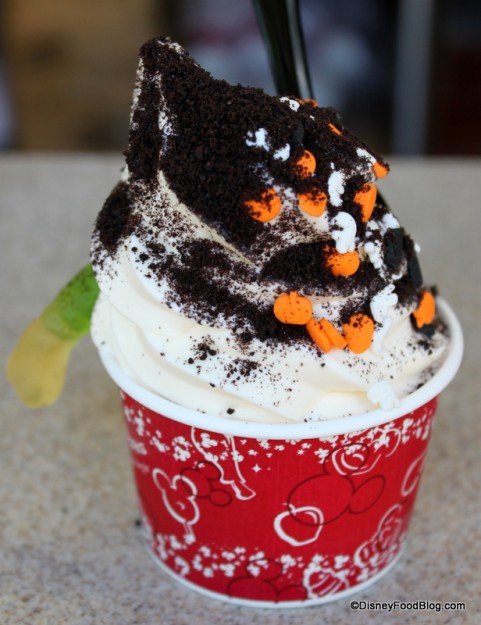 "Spooky" Worms and Dirt Sundae