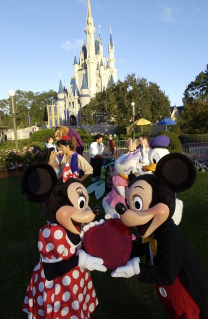 True Love Week starts in Disney Parks tomorrow!