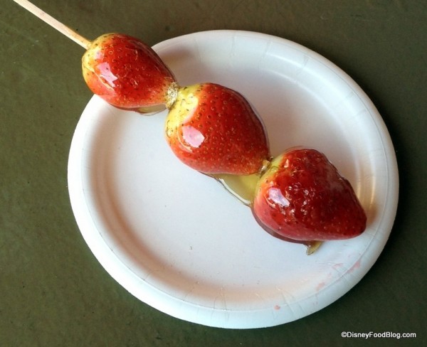 Beijing-Style Candied Strawberries Return to the Lotus House