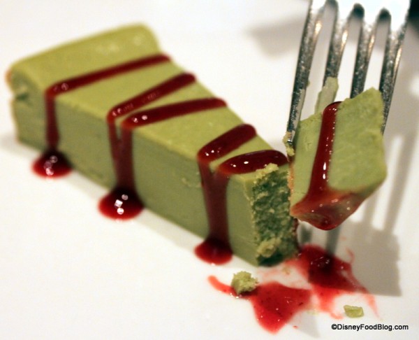 green-tea-cheesecake-Teppan-Edo-600x486.jpg