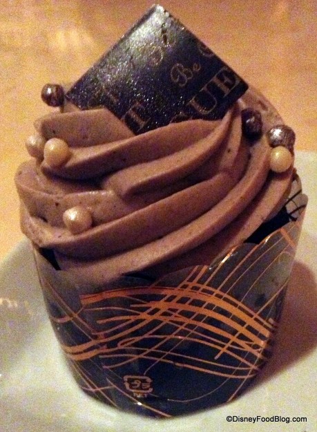 The Master's Cupcake -- aka the Gray Stuff Cupcake!