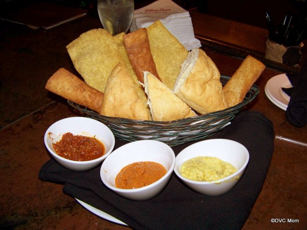 Breads and Dips from Tambu Lounge
