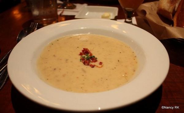 Cheddar Cheese Soup at Le Cellier