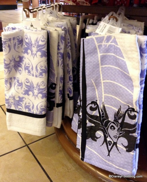 Maleficent towel set