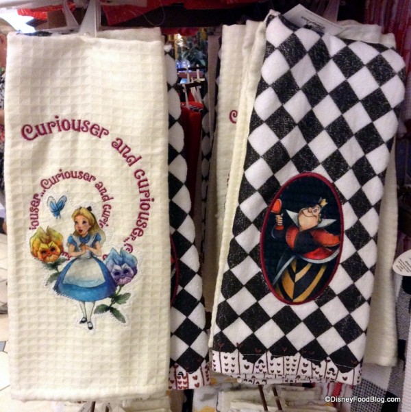 Alice in Wonderland Character towel set
