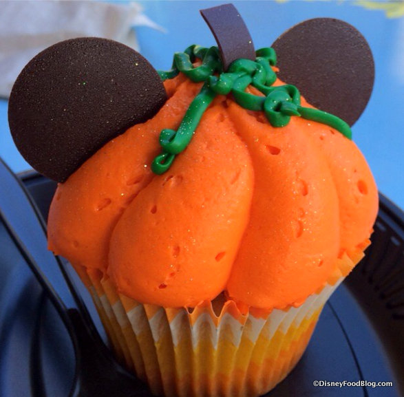 Mickey Pumpkin Cupcake