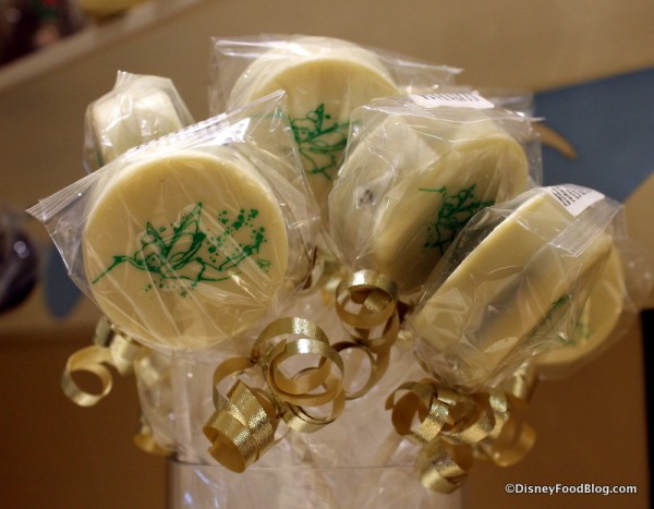 Tinkerbell Chocolate-covered Cookie Sandwich Pops