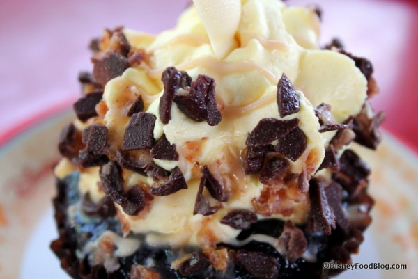 Chocolate-Cupcake-with-Banana-Buttercrea