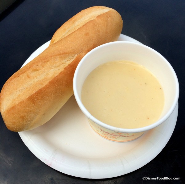 Cheese fondue with sourdough bread