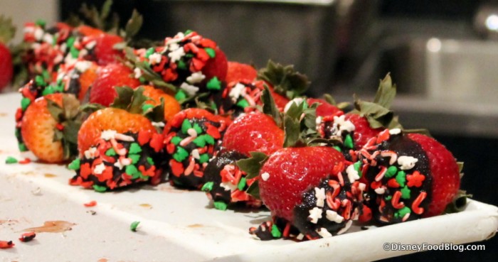 Candy Cane Chocolate-dipped Strawberries