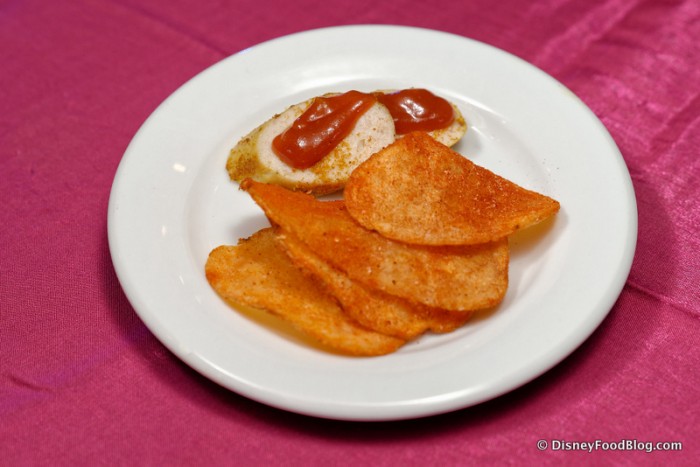 Currywurst and Paprika Chips