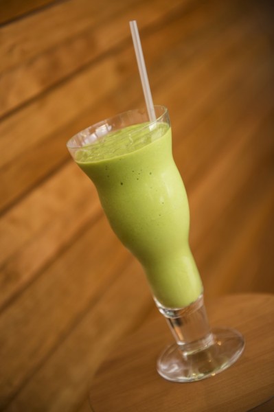 Replenish with this spinach-packed smoothie ©Disney