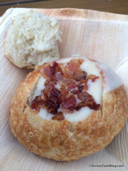 White Cheddar Ale and Bacon Soup Boudin Boule