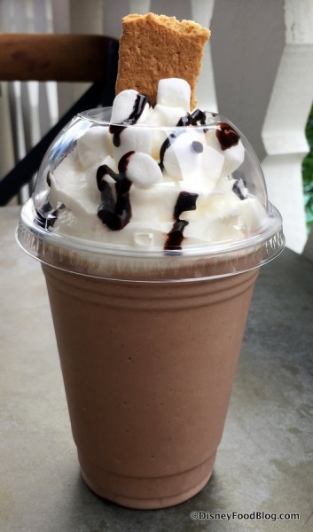 S'mores Shake at D-Luxe Burger