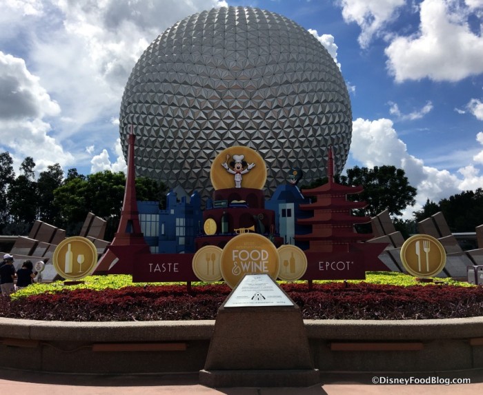 2016-epcot-food-and-wine-festival-atmosphere-entrance-2
