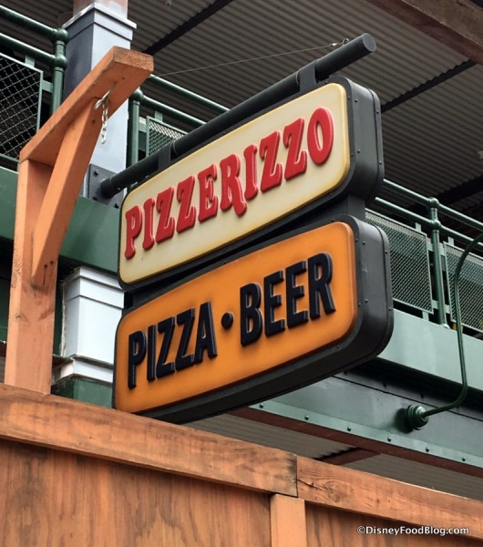 PizzeRizzo signs