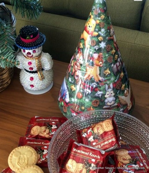 Musical Tree Tin with Shortbread Rounds