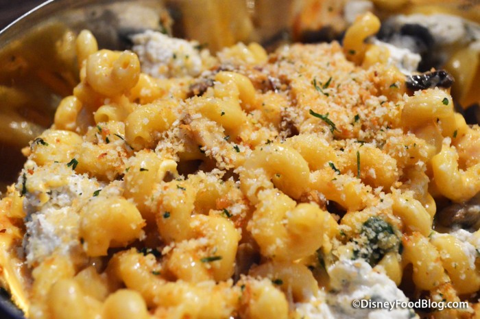 Six Cheese Chicken Macaroni and Cheese -- Up Close