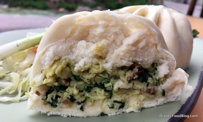 Scrambled Eggs, Bacon, and Spinach Steamed Pod cross-section