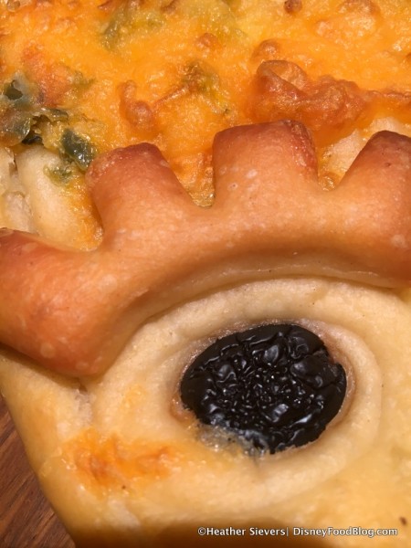 Groot Bread Olive Eye Close-Up