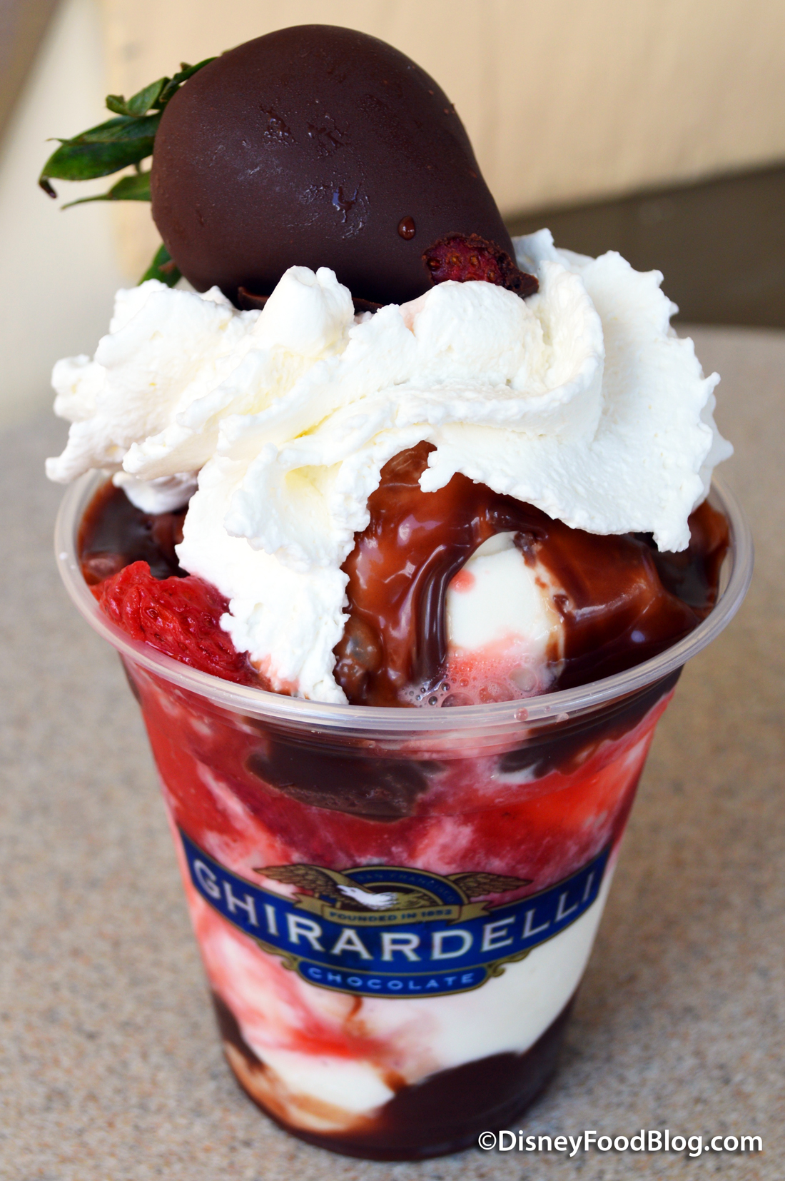 Review Must Eat Sundaes At Ghirardelli Ice Cream And
