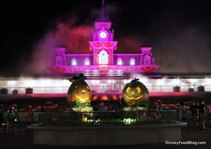 It's Mickey's Not So Scary Halloween Party! 