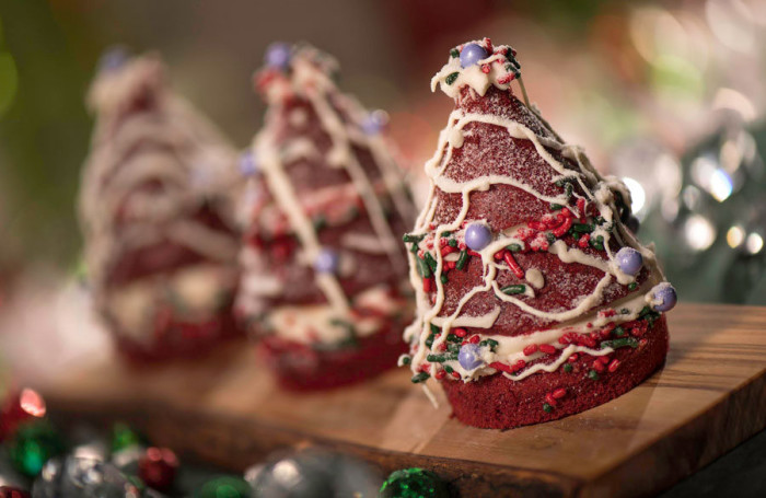 Nuevos Snacks,Bebidas, shows y adornos navideños en Hollywood Studios RedVelvet-700x455