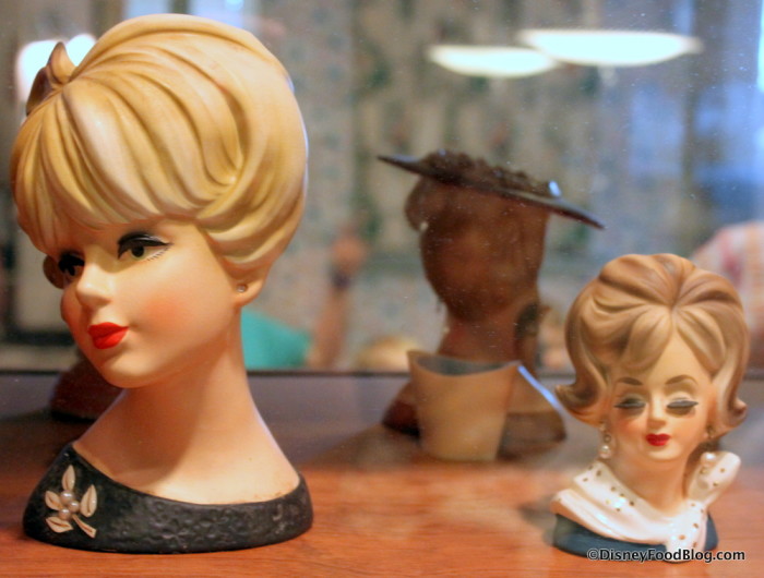 Retro busts and figurines