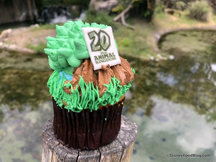 20th Anniversary Tree of Life Cupcake
