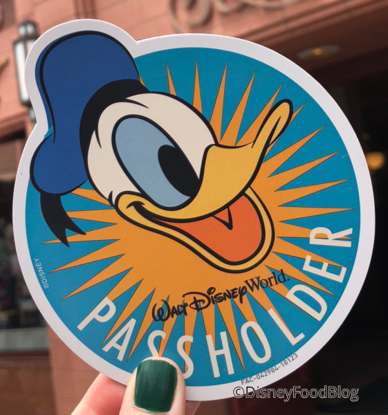 Annual Passholders Magnet: Donald Style