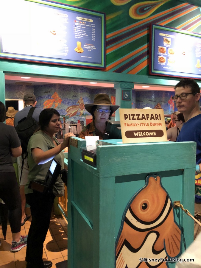 Review! NEW Pizzafari Family-Style Dining in Disney World’s Animal Kingdom