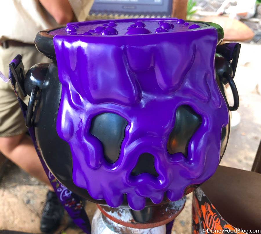 NEW SEALED Disney Cauldron Poison Apple Popcorn Bucket Lighted Mickey Halloween 