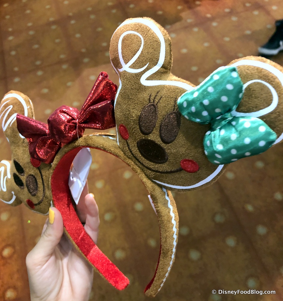 Details about   Disney Parks 2019 Christmas Holiday Gingerbread Rare Shanghai Ears Headband 