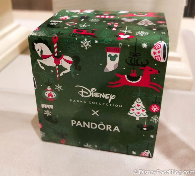 Disney Pandora Charm - Santa Stitch - Disney Parks