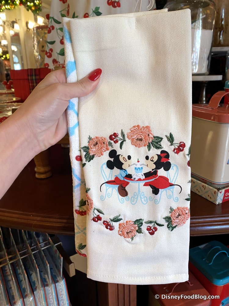 Disney Kitchen Towel Set - Mickey and Minnie Mouse Retro