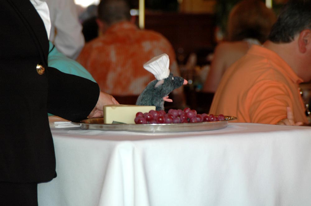 Cheif In Remy Remy Pictures from Chefs de France | the disney food blog