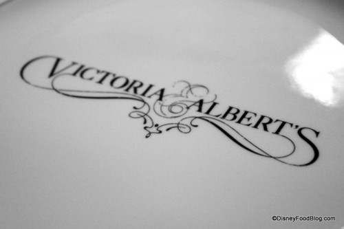 victoria and alberts plate