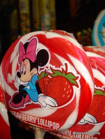 Minnie Strawberry Pops