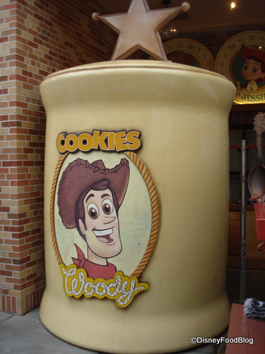 Woody Cookie Jar