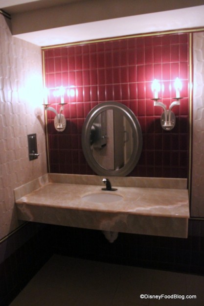 Restroom Monsieur Paul