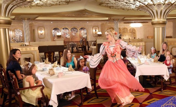 disney magic cruise ship restaurants