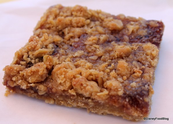 Strawberry Oat Bar Smuckers  (14)
