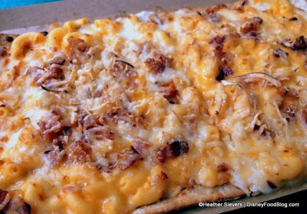 Amazing Mac & Cheese Flatbread -- Up Close!