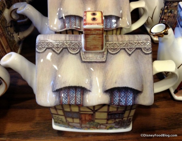 Anne Hathaway's Cottage Teapot