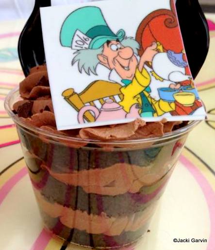 Mad Hatter Mocha Cake Cup