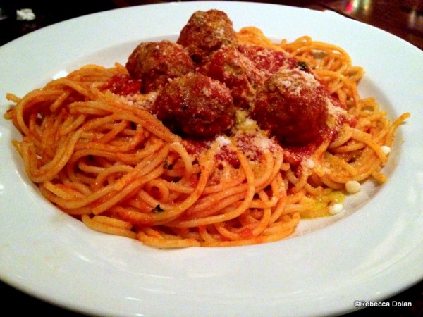 Classic spaghetti and meatballs with red sauce